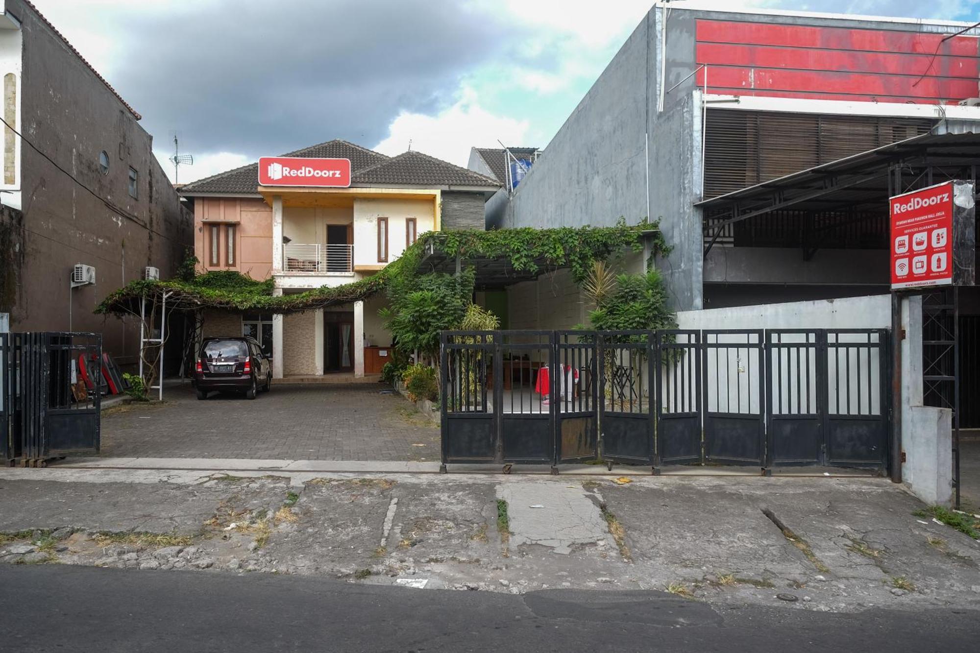 Reddoorz Syariah Near Pakuwon Mall Jogja Kejayan Eksteriør billede