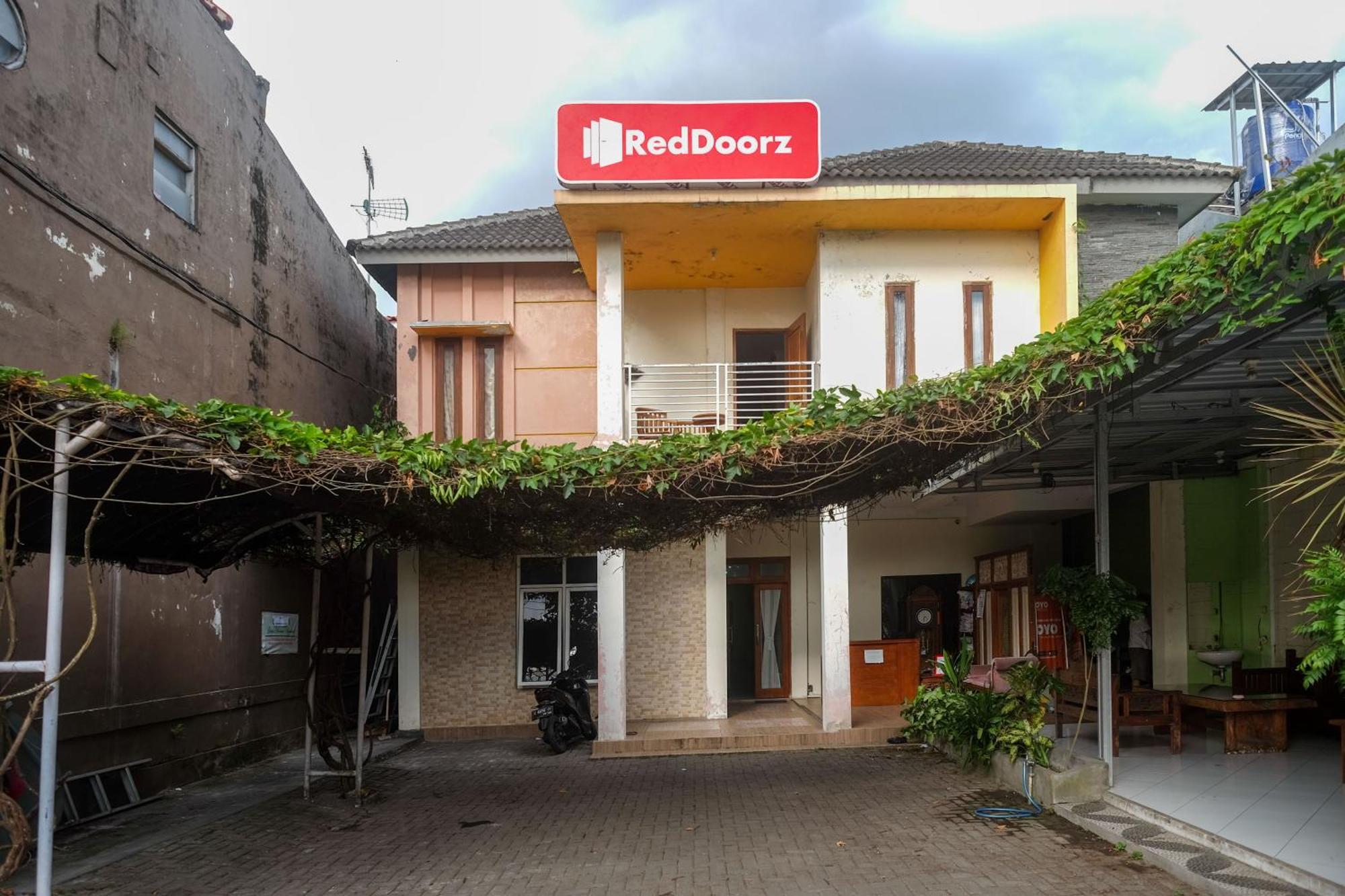 Reddoorz Syariah Near Pakuwon Mall Jogja Kejayan Eksteriør billede