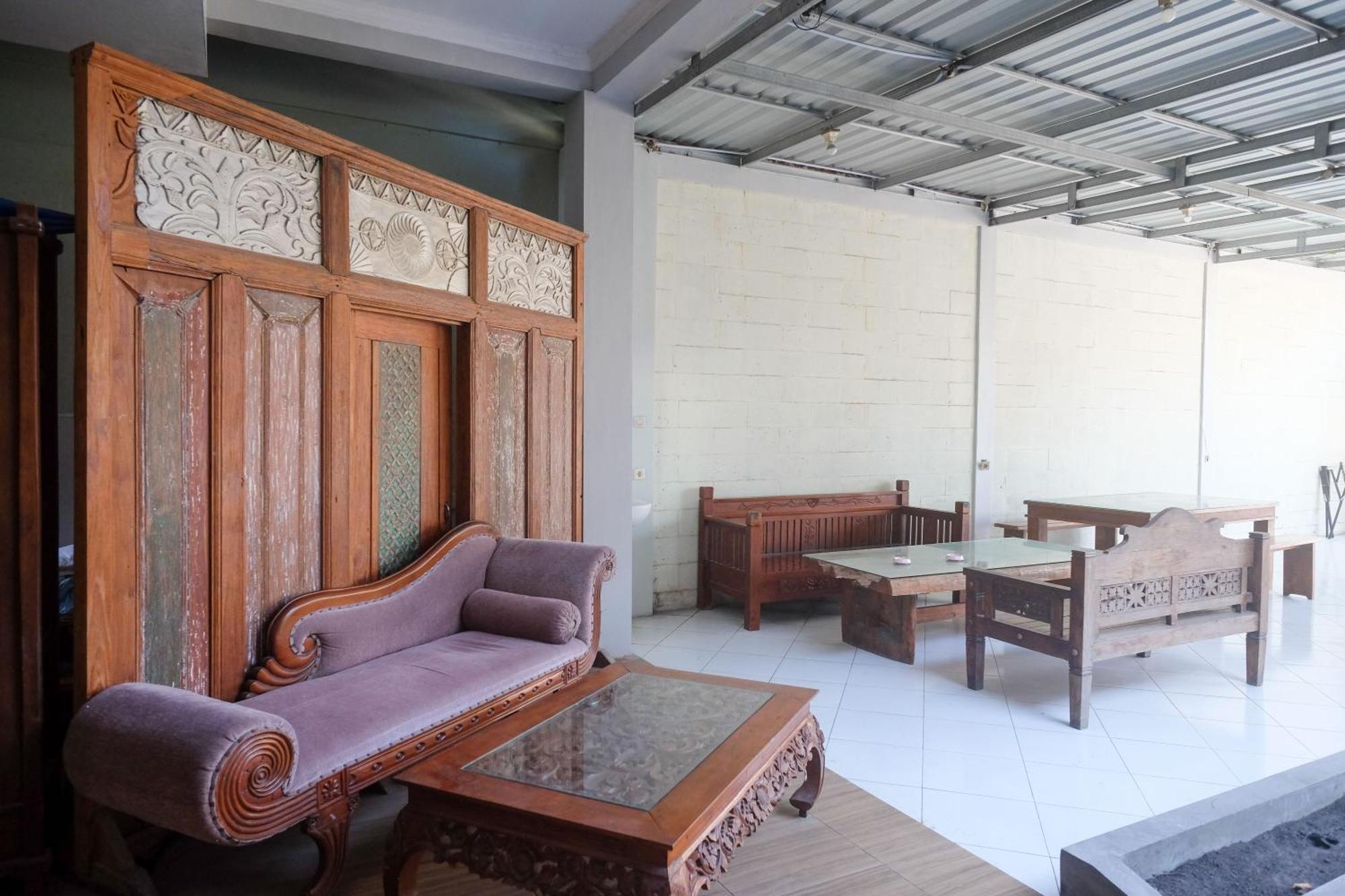 Reddoorz Syariah Near Pakuwon Mall Jogja Kejayan Eksteriør billede
